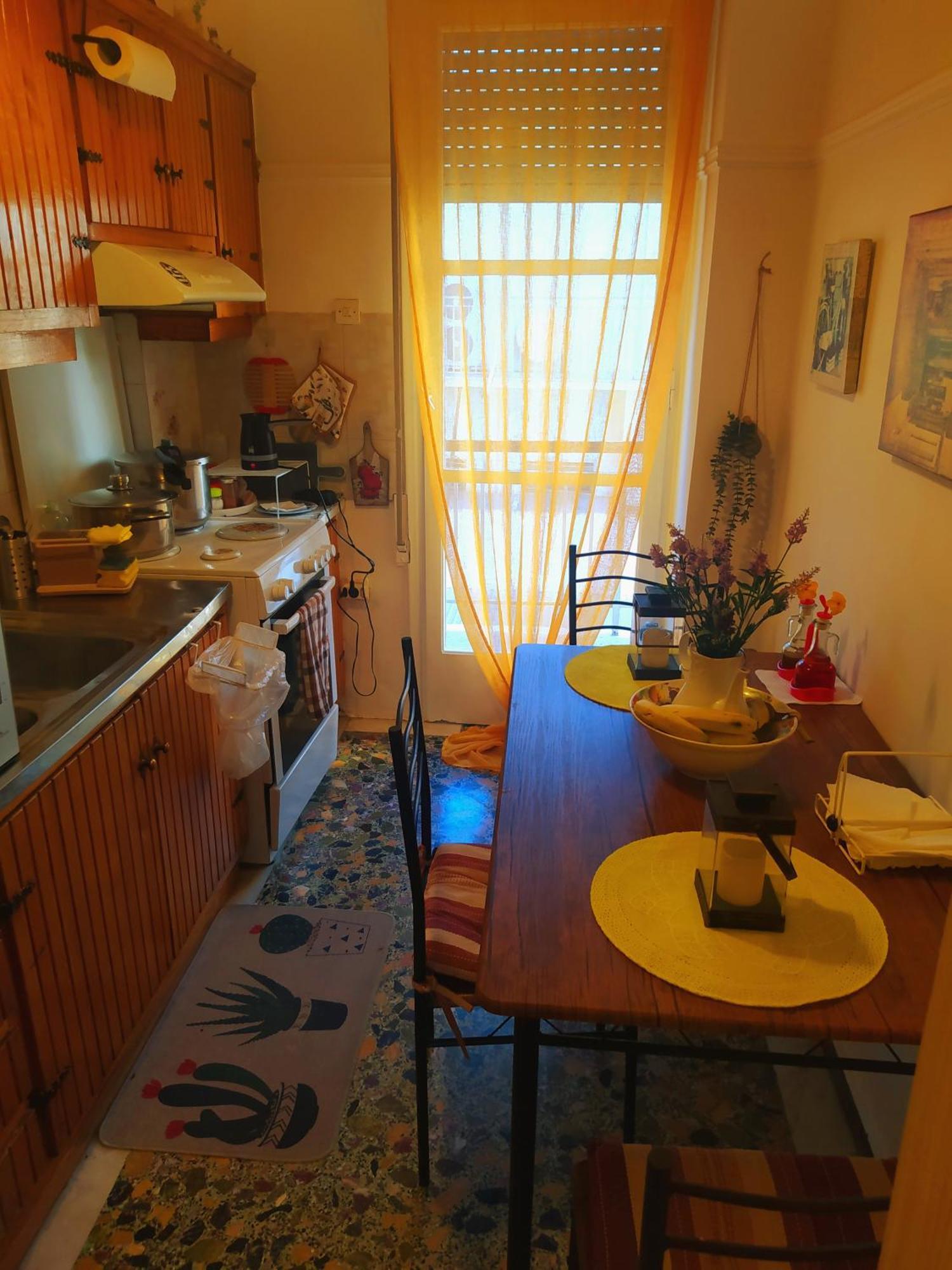 Ζεστό Παραδοσιακό Σπιτι Apartment Kalamata Exterior photo